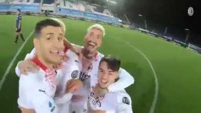 This is for you! This is for the fans! Forza Milan.