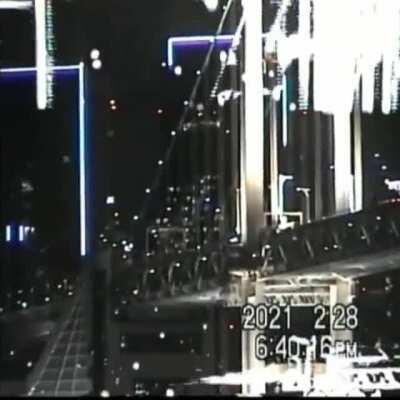 Odaiba,Tokyo. Shot on Hi-8 camera and processed with video feedback on a CRT TV. 2021 realtime Tokyo vibe with echos of the glorious 90s 😎