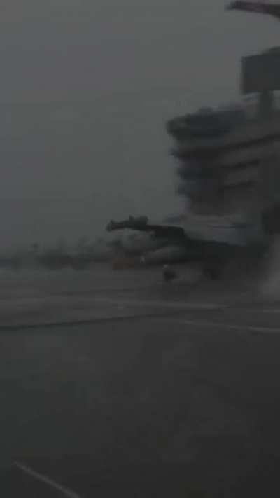 A good ol F-18 carrier landing