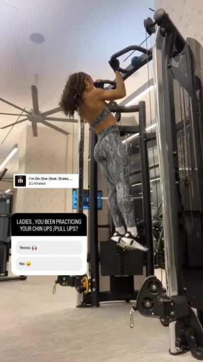 Robyn Ora (@officialorafit)