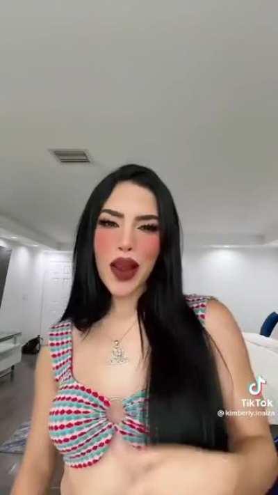 que hermosa 😍🤤