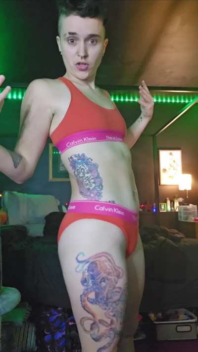 How does my 🍑 look in orange? 🧡