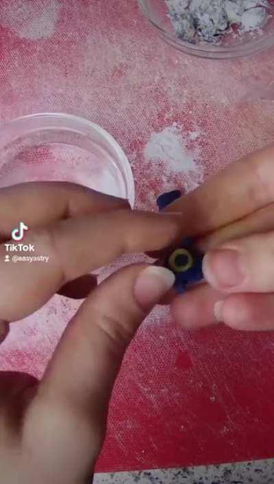 [No Spoilers] I made Subnautica Peeper shaped boba in a fluorescent drink to celebrate the release of Below Zero!