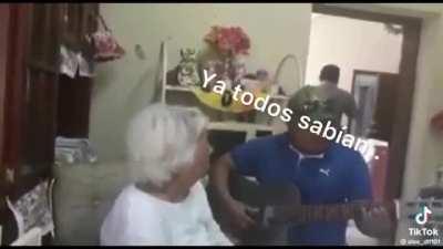 👵🏽👵🏽👵🏽