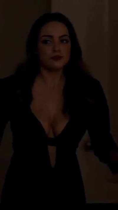 Liz Gillies