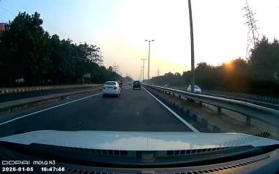 Complete Idiot on chandigarh Shimla Highway, India [oc]