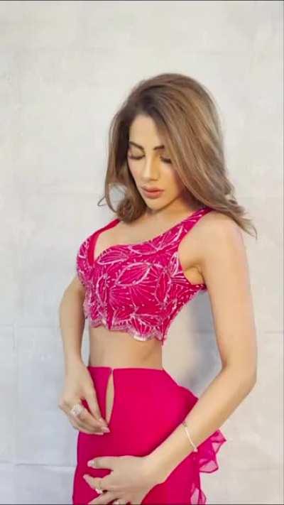 Nikki Tamboli's busty rack is a great excuse to break NNN... ✊🍆💦