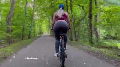 Moderator announcement: Spammy and upvote bait titles are not allowed, advertising will also result in ban!