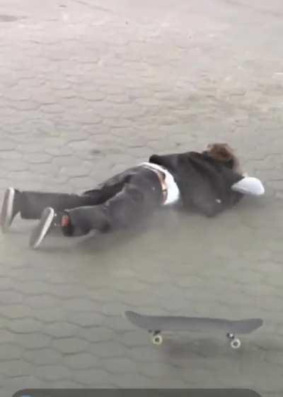 Wcgw wearing a beanie instead of a helmet?