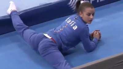 Italia ❤️ stretch stretch stretch.. pt1