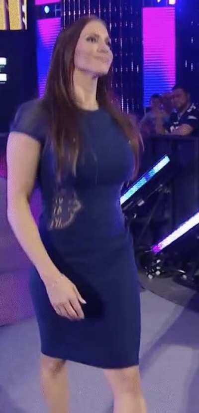 Stephanie McMahon Raw April 25 2016