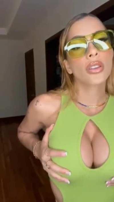 Kenia Gonzalez (@keniamusicr)