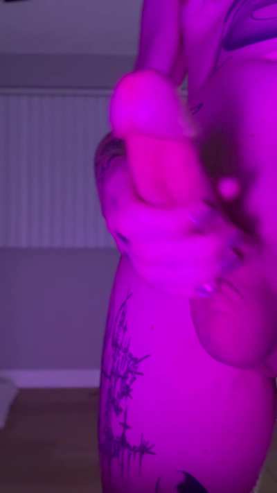 It’s so heavy 😈