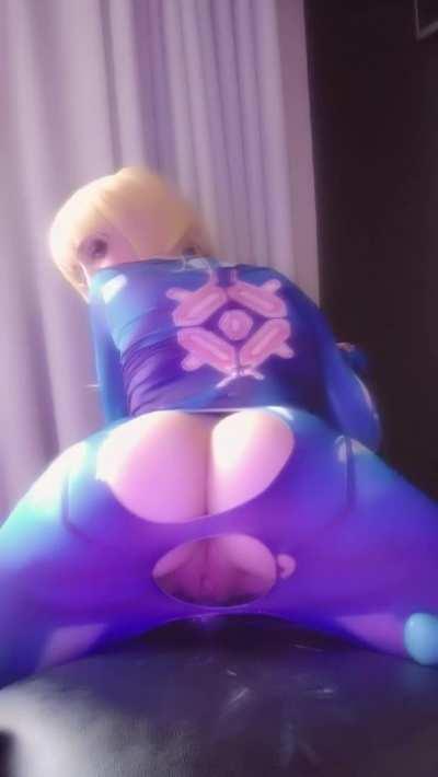 Samus Aran can't help but cum while laying eggs [self]