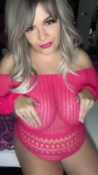 Raise your cock if you would let me be your breakfast today..