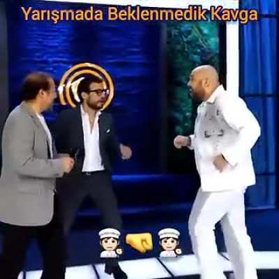 MASTERCHEF'TE BİR GARİP KAVGA