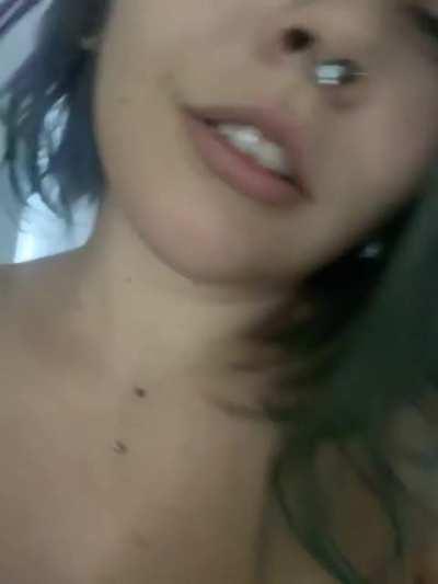 Do you wanna see me nakey nakey?