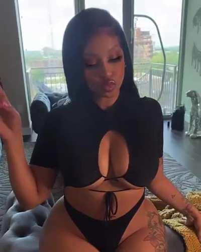 Why she gotta be so damn bad 😏. Type of shit that make me wanna resubscribe to her scamming ass 😂