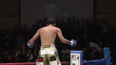 Brutal spinning kick KO by Riamu against Sho Uchida