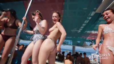 Hard body on vacation