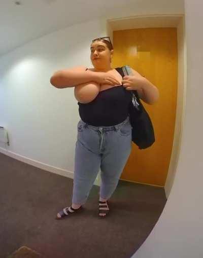 The kind of stuff I’d leave on your ring doorbell