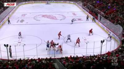 Patrik Laine can't stop scoring. Nets in his seventh power play goal in eight games.