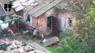 Ukrainian soldiers of the 33rd Mechanized Brigade published footage of close distance fighting in Bahatyra, claiming that the settlement remains under control of the Ukrainain armed forces. May 2025