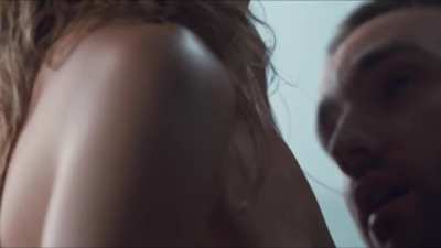 Grace Van Patten - Tell Me Lies S01E09