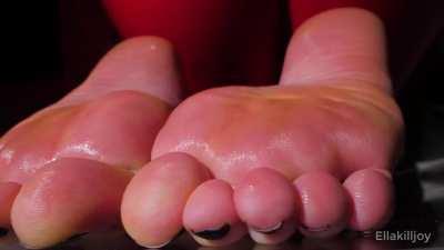 Need someone to clean my sweaty feet