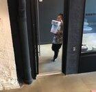 No hands needed for this lady!