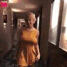 One seriously milfy walk.