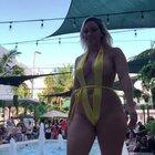 You don't see girls this thick on runways everyday 👀