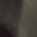 O moderatoare face schimb de rețete culinare cu alte participante din trafic