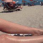 I bet no one complains that she's naked! 🏖🏖🔴