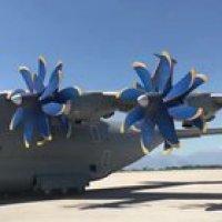 Aircraft's contra-rotating propellers