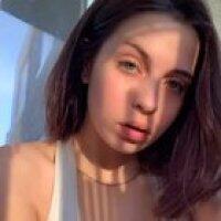 Girl is 😍, but the music is garbage trust me.