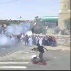 Ye bhen ke lund har jagah nautanki karne kyu beth jate hai