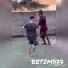 Para todos os nazistinhas arianos do grupo