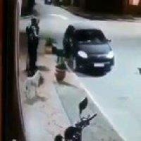 Mugger realizes one of his victims is his freind...