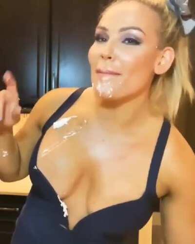 Nattie with cream is a good mix 😉