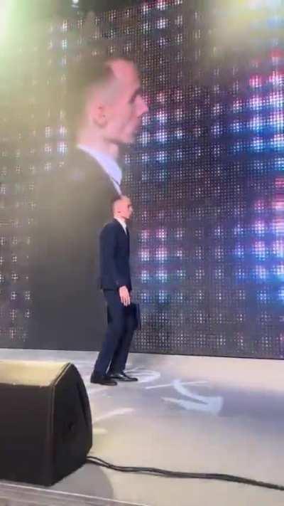 Why isn't he wearing toilet suit?