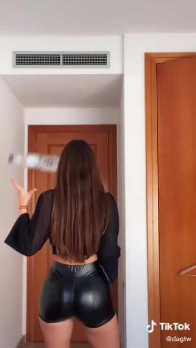 The bottle ain't even an excuse to shake her ass