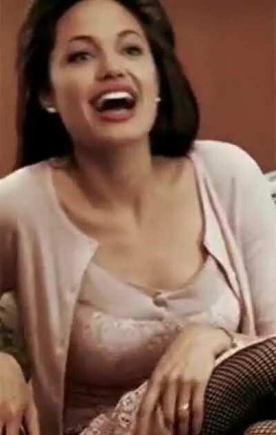 Prime Angelina Jolie 🤤🤤