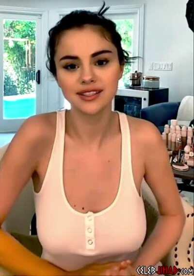 60fps of pure Selena sexiness