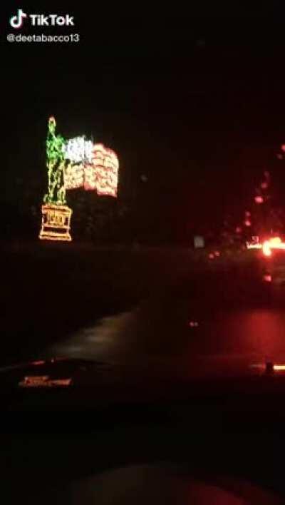 The statue of litter bee