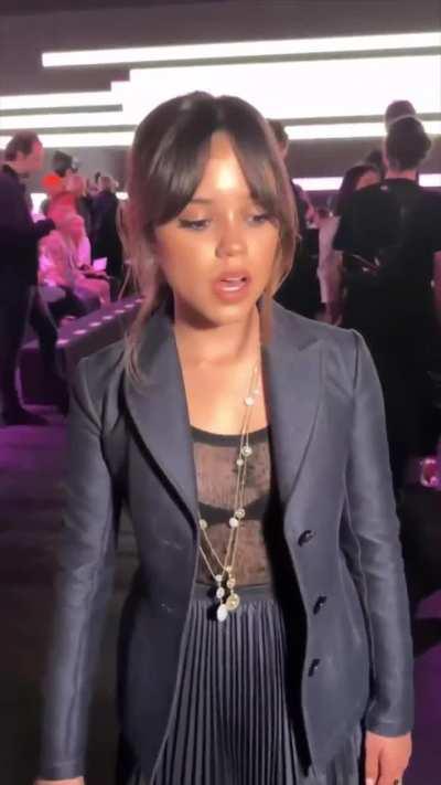 Jenna talking about her dress at Dior