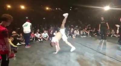 It looks kinda easy like there was nothing to it.