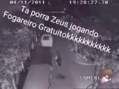 Caraí, Zeus 😎👌