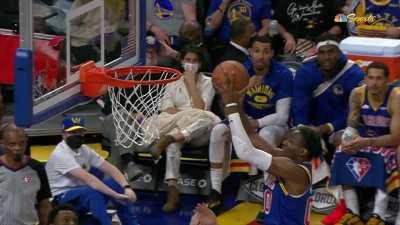 [Highlight] Jonathan Kuminga Hovers in the Air for the Putback Dunk