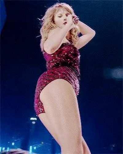 I wanna fuck Taylor Swift's brains out